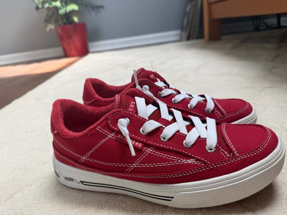 Skechers Arch Fit Arcade Arcata Red Canvas Sneakers Size 7 - Picture 5 of 7